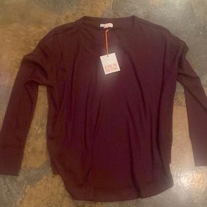 Knox Rose brand ladies top.